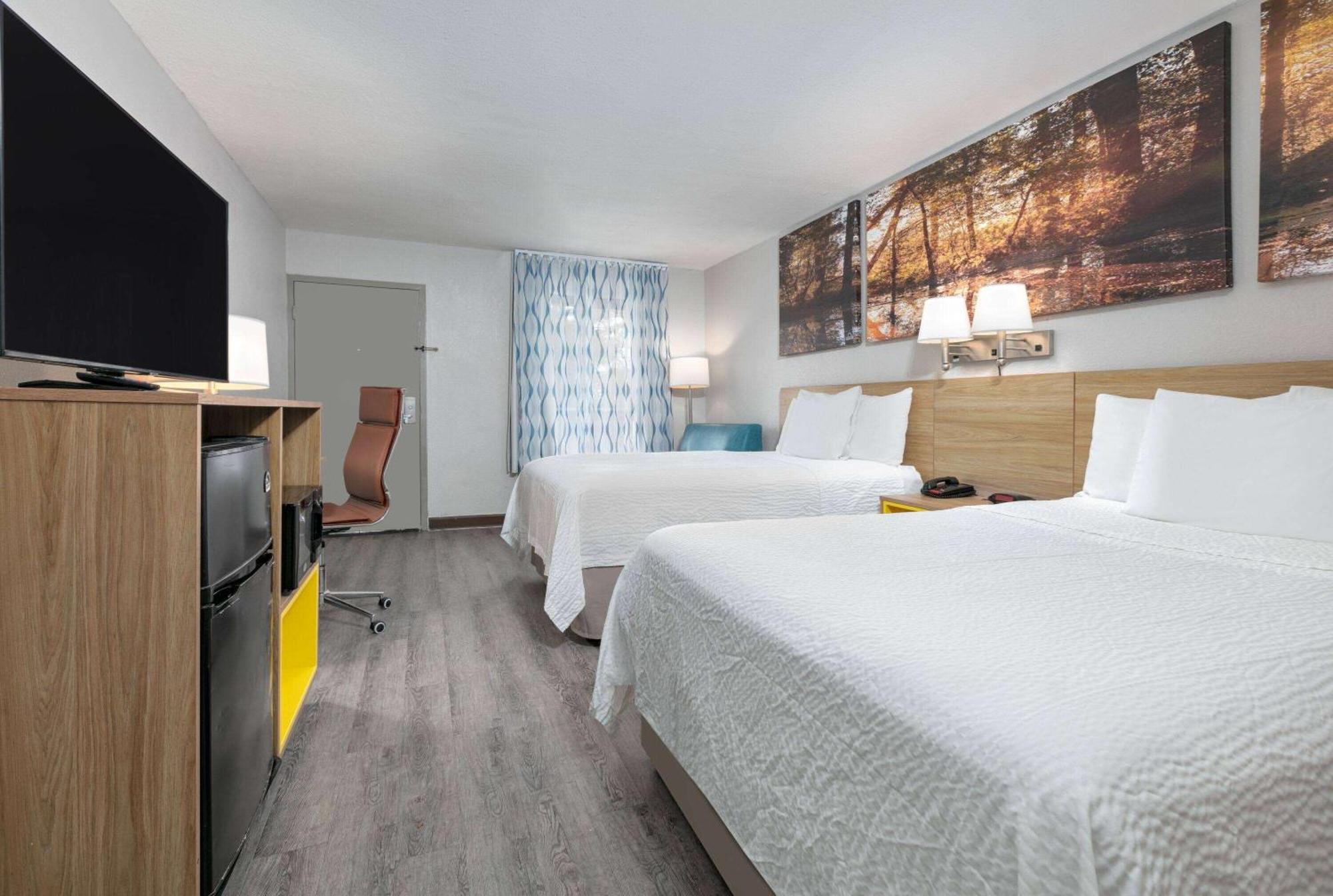 Days Inn By Wyndham Greenville Ms Bagian luar foto