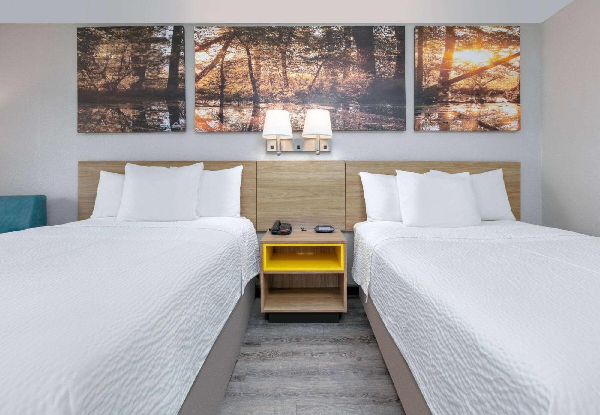 Days Inn By Wyndham Greenville Ms Bagian luar foto